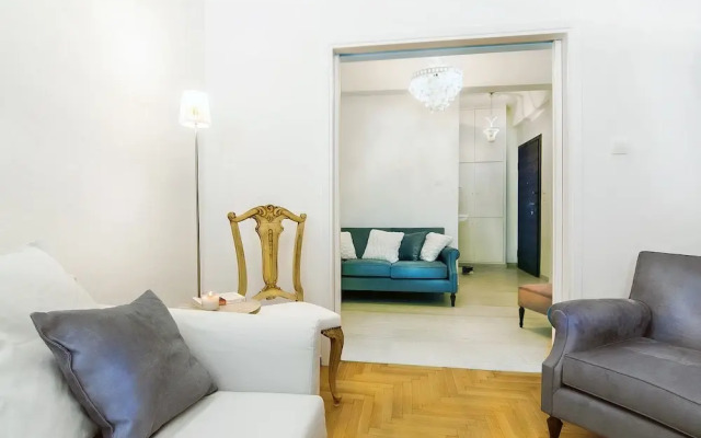 Charming 2 bdr apt next to Piraeus port