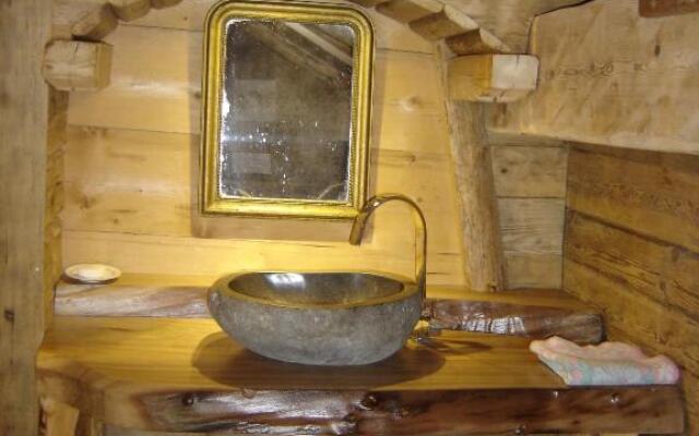 Reine des Aravis - chalet isolé