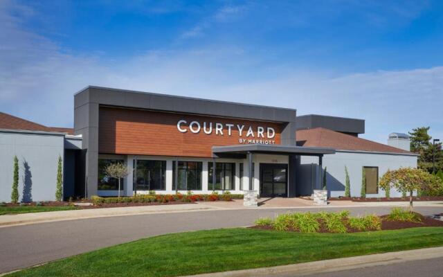 Courtyard by Marriott Detroit Troy