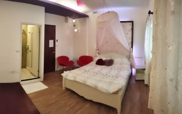 Come and Play Guesthouse