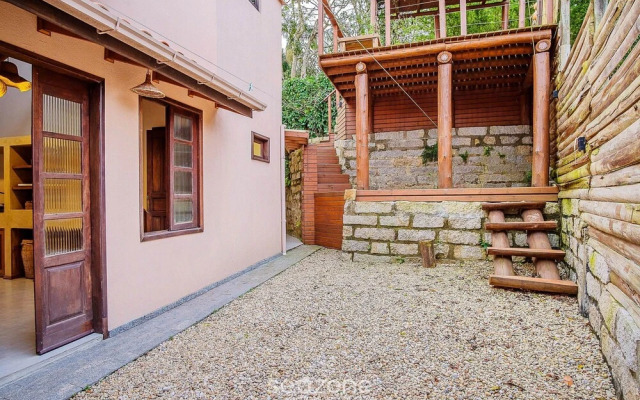 House With Valley View Near the Center - Mrv0001