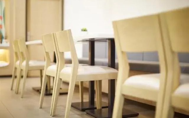 HanTing Hotel (Qinhuangdao Lulong)