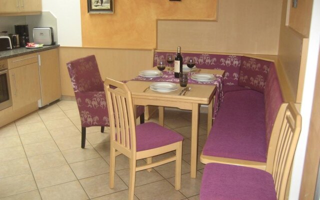 Apart Albore