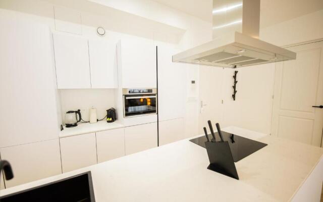 Cheerfully 1 Bedroom Serviced Apartment 52m2 -NB306C-