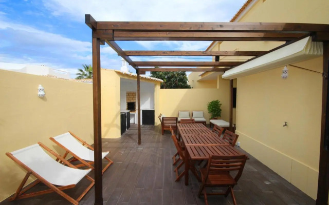 Villa Rosa A by amcf