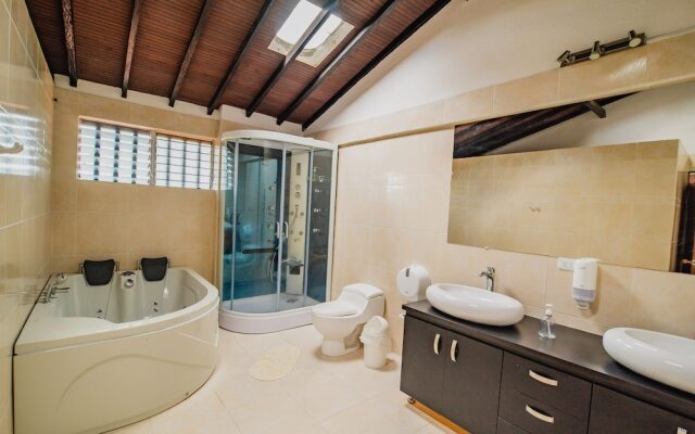 Sol y Luna Country House in Quindo