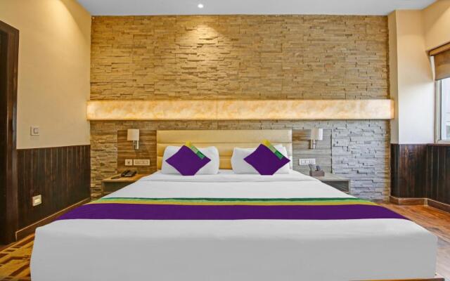 Treebo Premium Arista