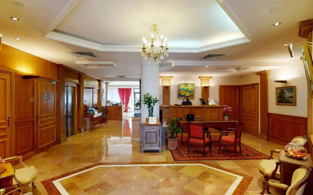 Sun Riviera - Hotel in カンヌ - Photo 2