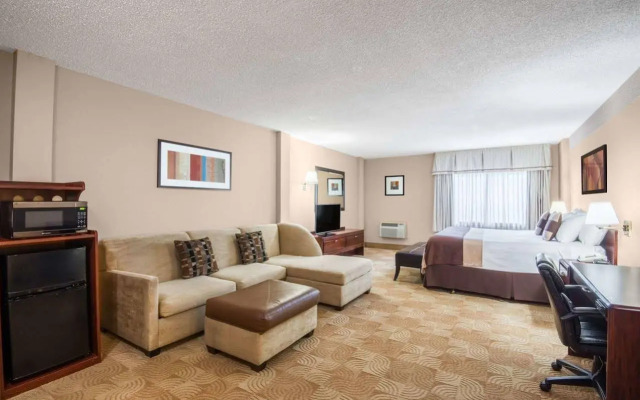 Ramada by Wyndham Denver Downtown