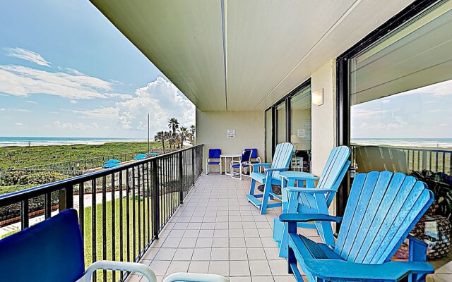 New Listing! Family-friendly W/ Balcony 2 Bedroom Condo