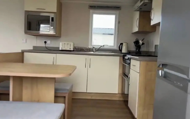Sleeps 8-sea View-pets-pool-parking