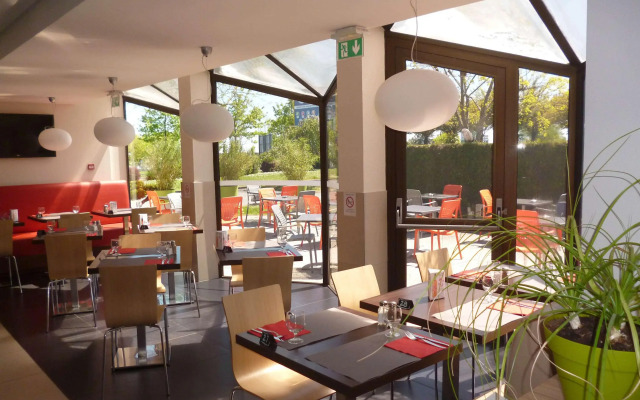 Hôtel ibis Saintes