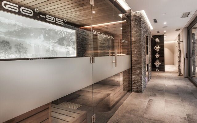 Eva Hof Lakeside Suites - Adults Only