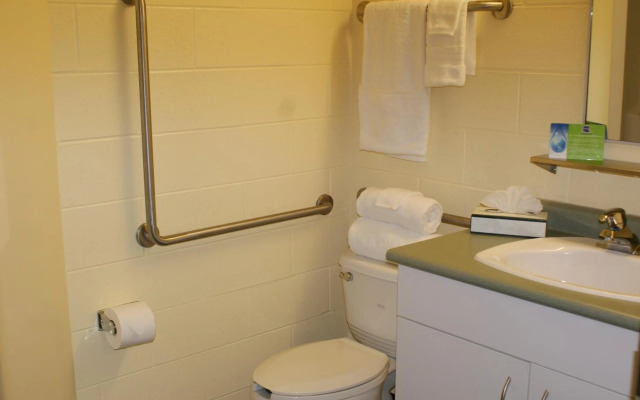 Residence & Conference Centre - Sudbury West