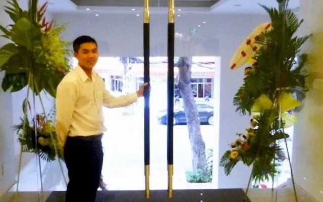 Hampton Hotel By Jinnu Lai