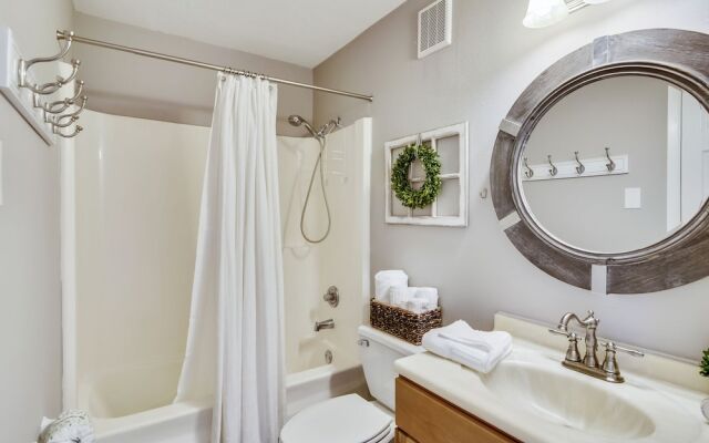 Islander East 113-beachfront Sailaway