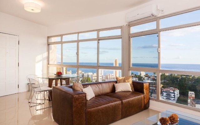 Luxury Surround Sea View Apartment