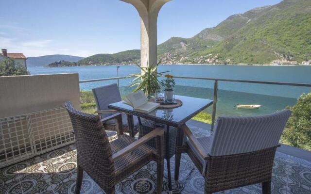 Mesmerizing Studio Flat Near Kotor Bay in Tivat