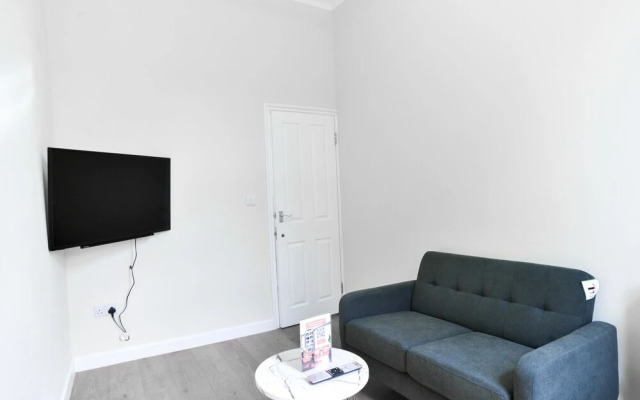 Studio Apartment In Euston