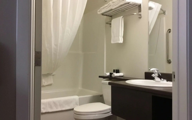 Villa Inn & Suites, SureStay Collection by Best Western