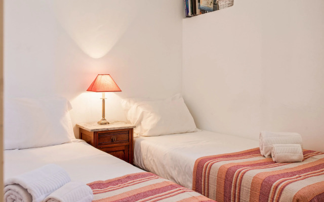 Alfama River Flat