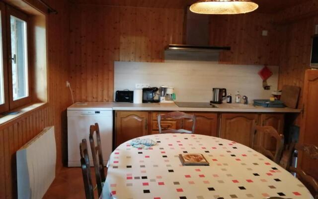 Bel appartement au rez de chaussée d'un chalet