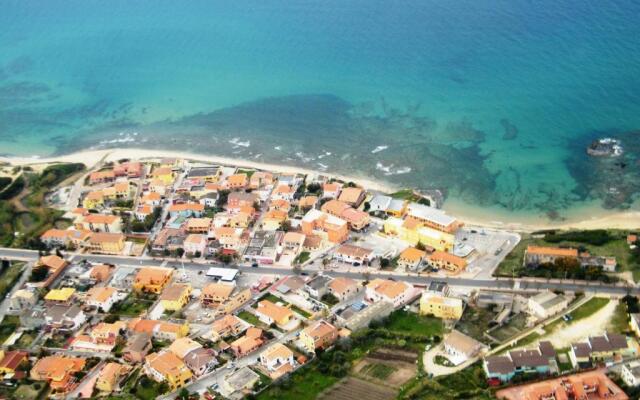 Comodo appartamento in villa 150 mt dal mare