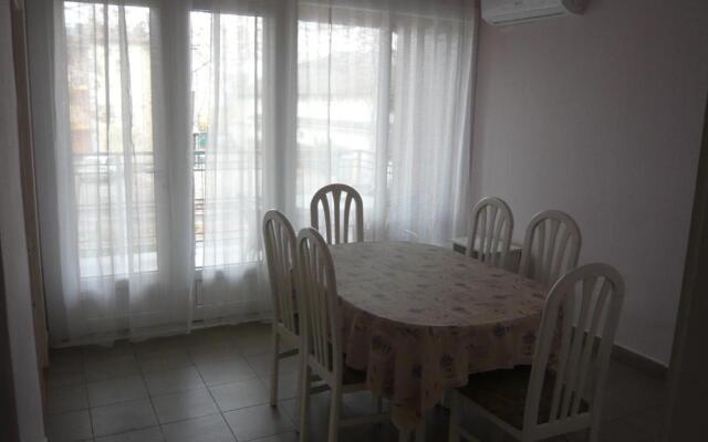 Luna apartmanház