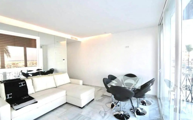 First Line Puerto Banus Harbour, 3 bedroom Luxury Apartment, Marbella