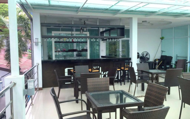 Sea Breeze Resort