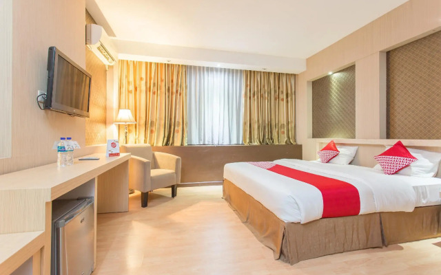 OYO 663 Hotel Sejati