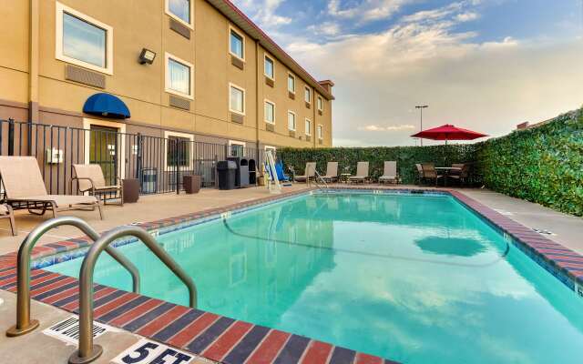 Best Western Plus University Inn & Suites