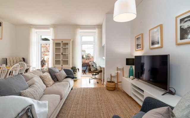 ALTIDO Charming 3BR home w/workspace&terrace by Intendente subway