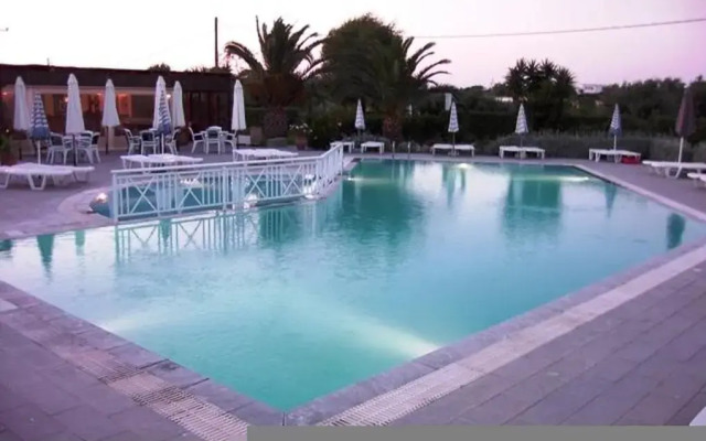 Hotel Alkmini
