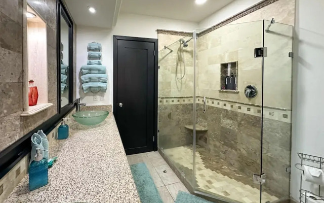 301 B Linda Vista Tranquil Sunset Vistas