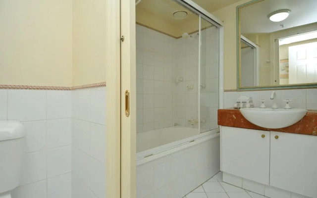 Moroccan Resort - HR Surfers Paradise