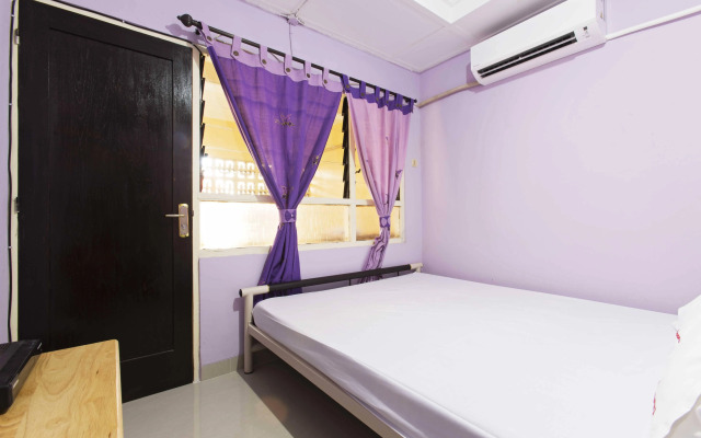 RedDoorz near Senen Station