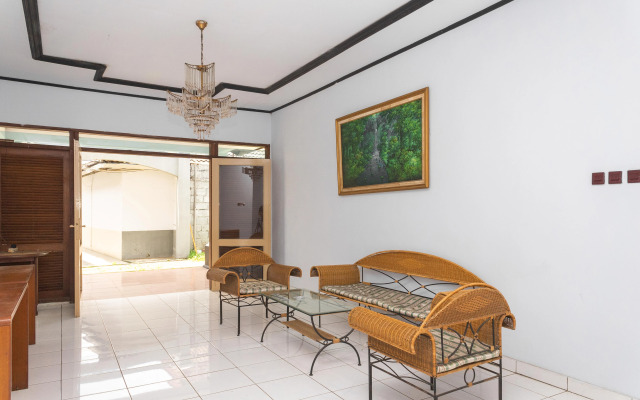 RedDoorz @ Hotel Damanaka Pangalengan