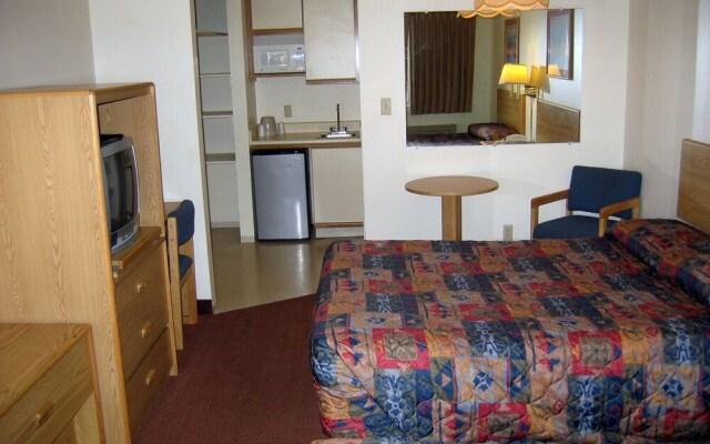 Spanish Trails Inn and Suites
