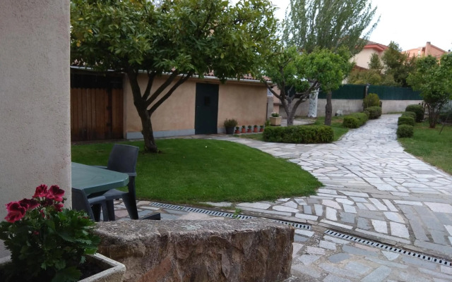 Casa Rural Las Tuyas en Segovia