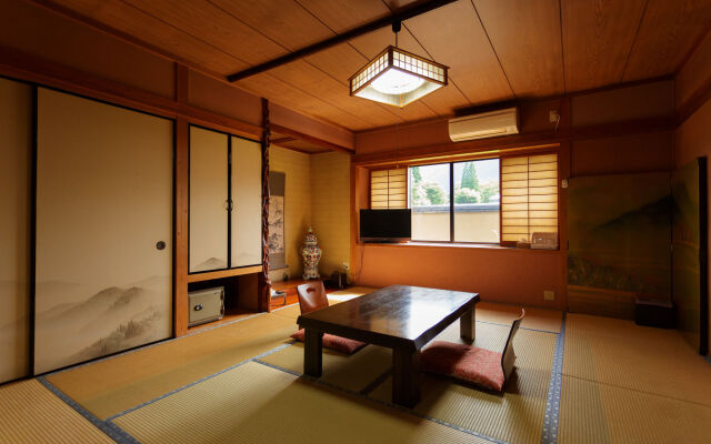 Yufuin Ryokan Nogiku