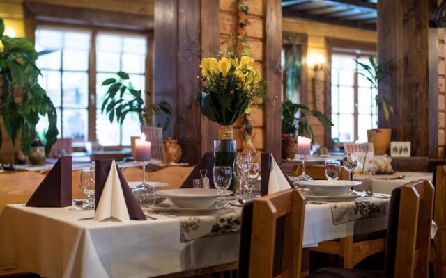 Sojka Resort - Hotel & Drevenice
