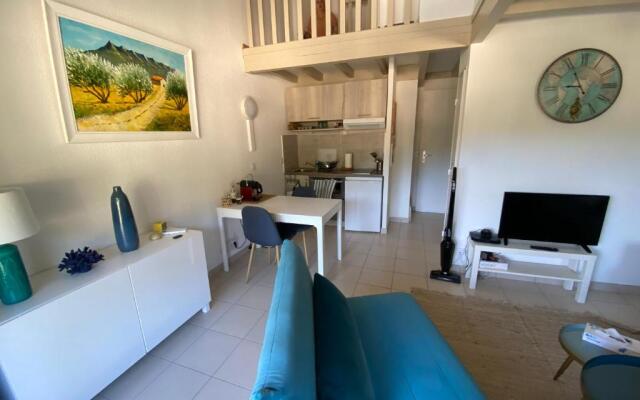 Golfe St Tropez Magique T2 duplex vue mer piscine, garage
