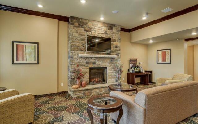 Cobblestone Inn & Suites - Eaton