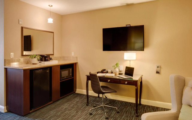 Ayres Hotel & Spa Mission Viejo – Lake Forest