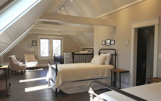The Lindley House