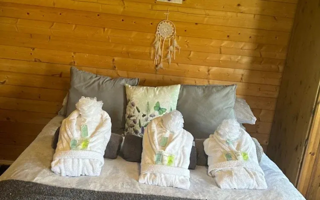 Glamping Cabin - Great for Hikers - Breakfast Inc!