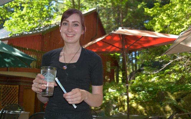 Copper Creek Inn at Mt Rainier