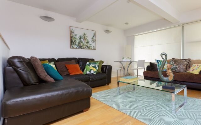 Live in Leeds Millenium Square Apartment