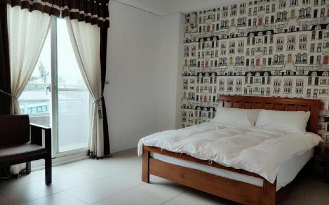 World Art Homestay